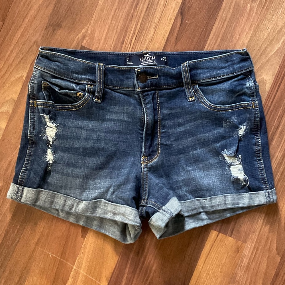 Hollister 3” Advanced Stretch Mid-Rise Jean Shorts